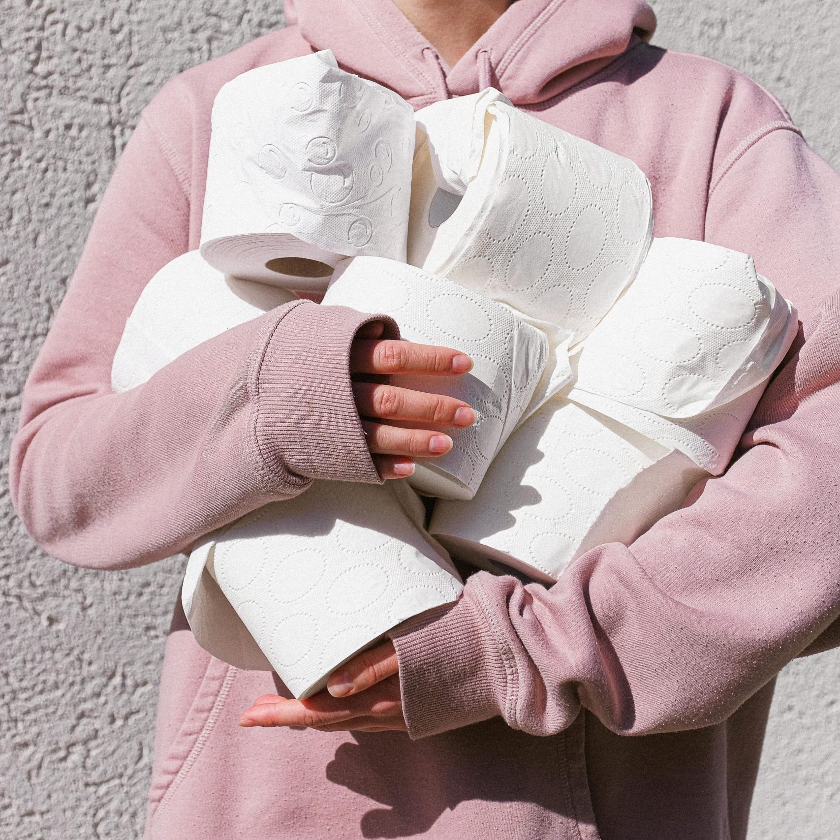 Eine Studie zeigt: Die Häufigkeit des Stuhlgangs kann ein Frühindikator für chronische Krankheiten sein: Bei zu viel oder zu wenig drohen Risiken.