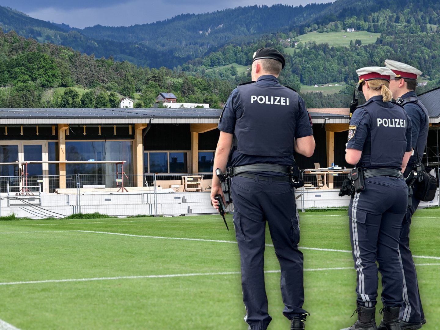 Am 28. Juni kam es zu einem Großeinsatz der Polizei beim SC Röfix Röthis. Am 28. Juni kam es zu einem Großeinsatz der Polizei beim SC Röfix Röthis.