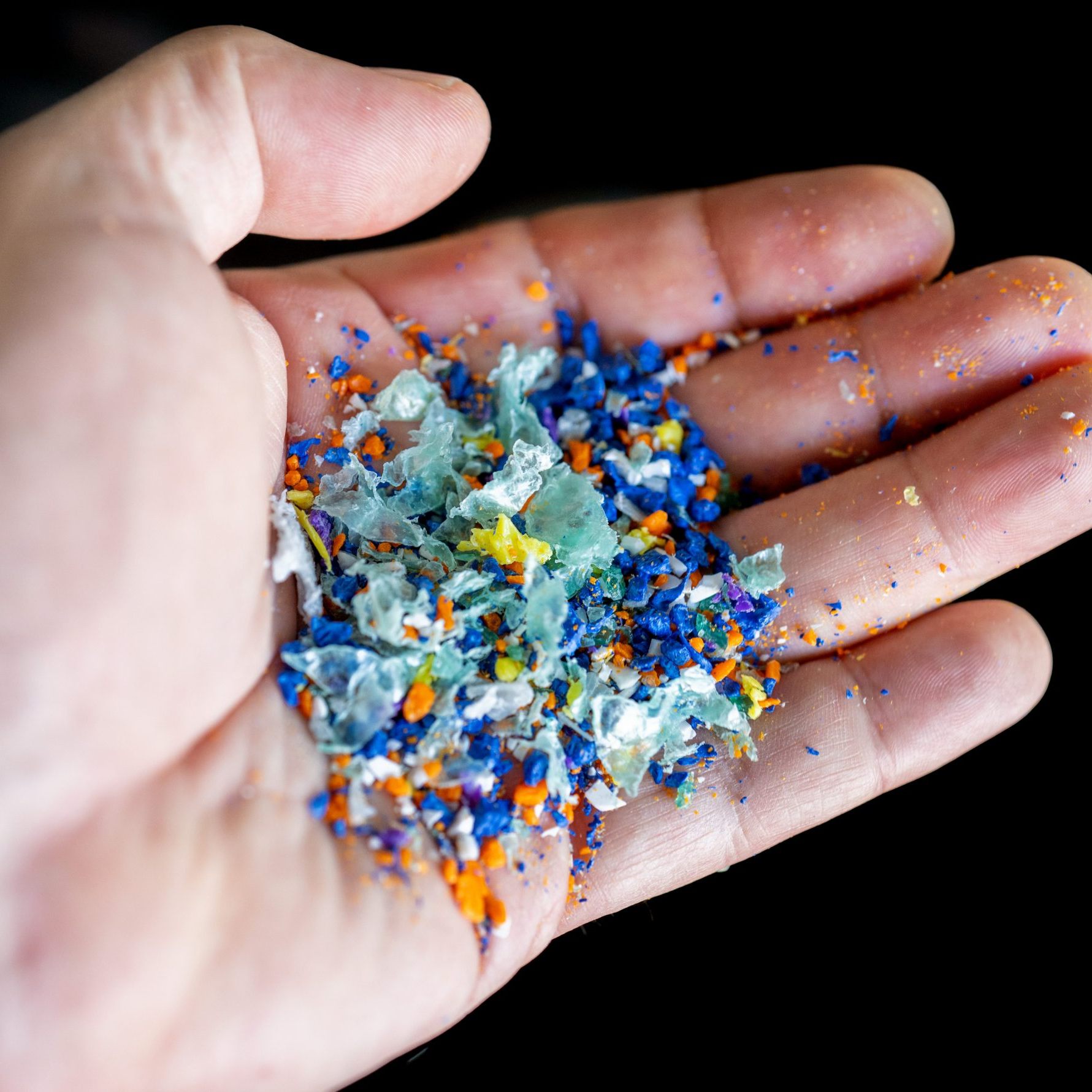 Mikroplastikpartikel dringen sogar bis ins Gehirn vor.