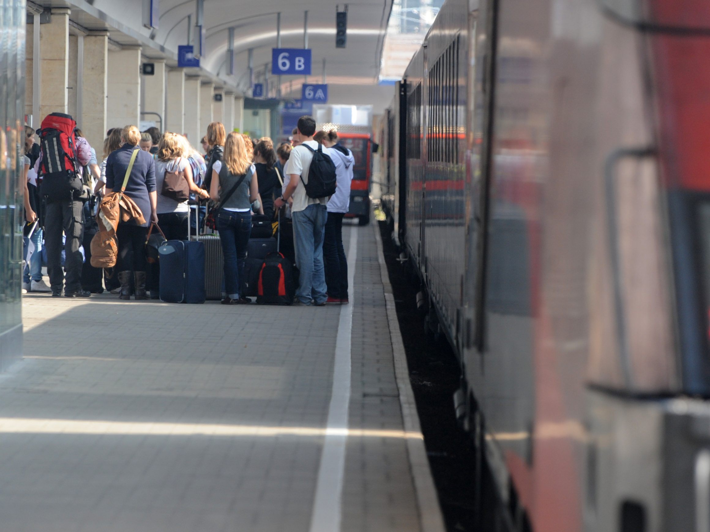 Bahnreisen sind weiterhin meist teurer als Flugreisen. Bahnreisen sind weiterhin meist teurer als Flugreisen.