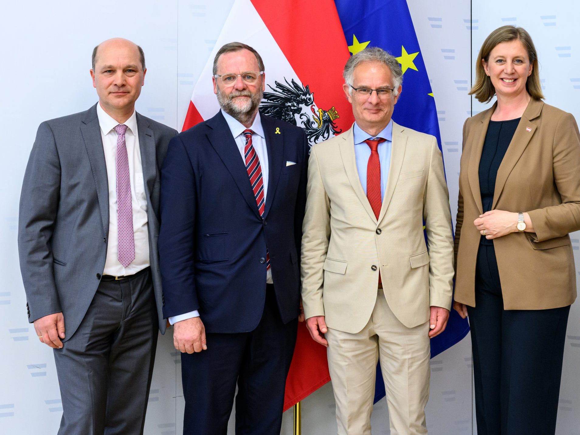 Bund, Länder und Gemeinden nehmen einen weiteren Anlauf für einen neuen Stabilitätspakt. Bund, Länder und Gemeinden nehmen einen weiteren Anlauf für einen neuen Stabilitätspakt.