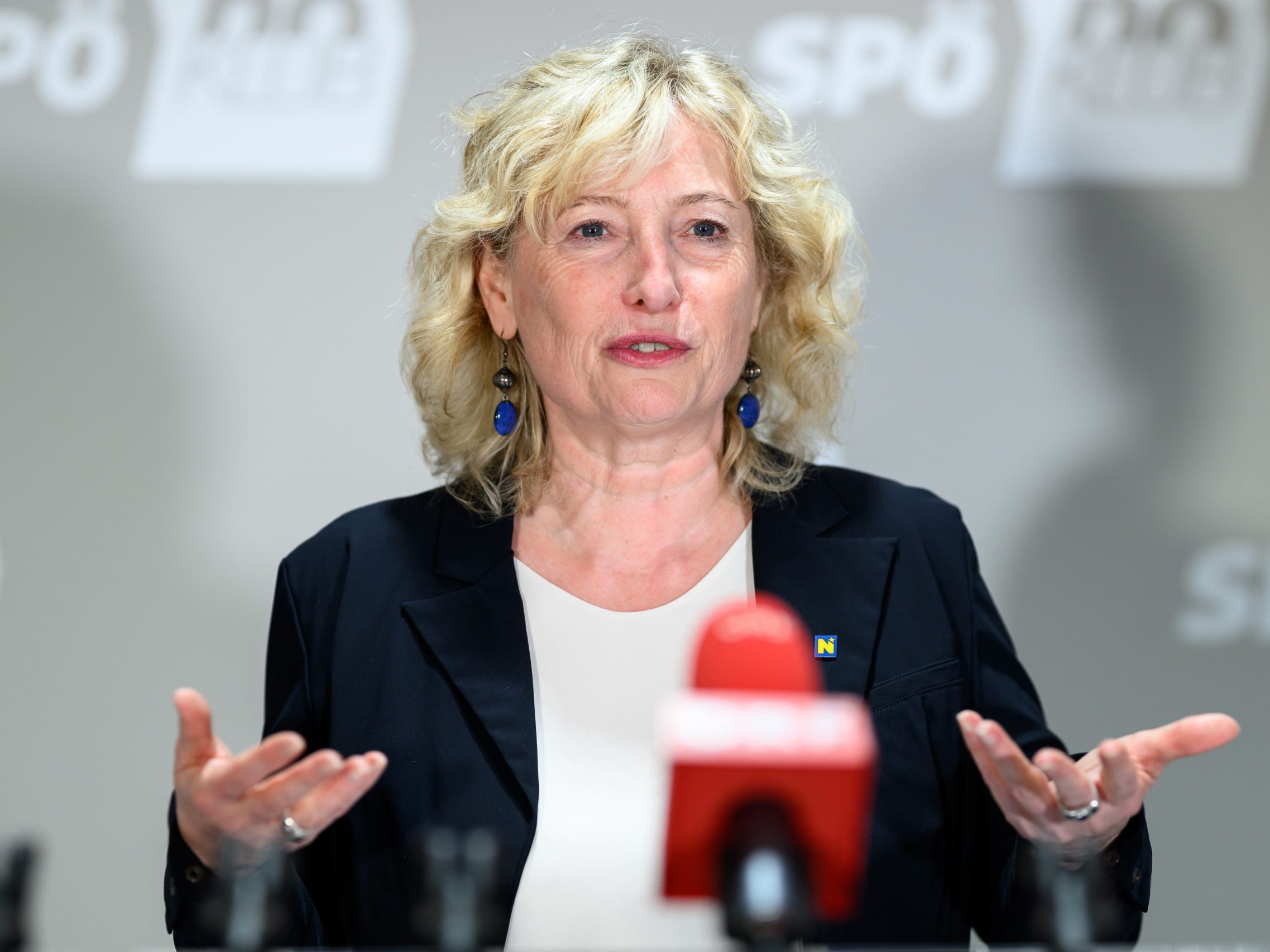 Eva Prischl.