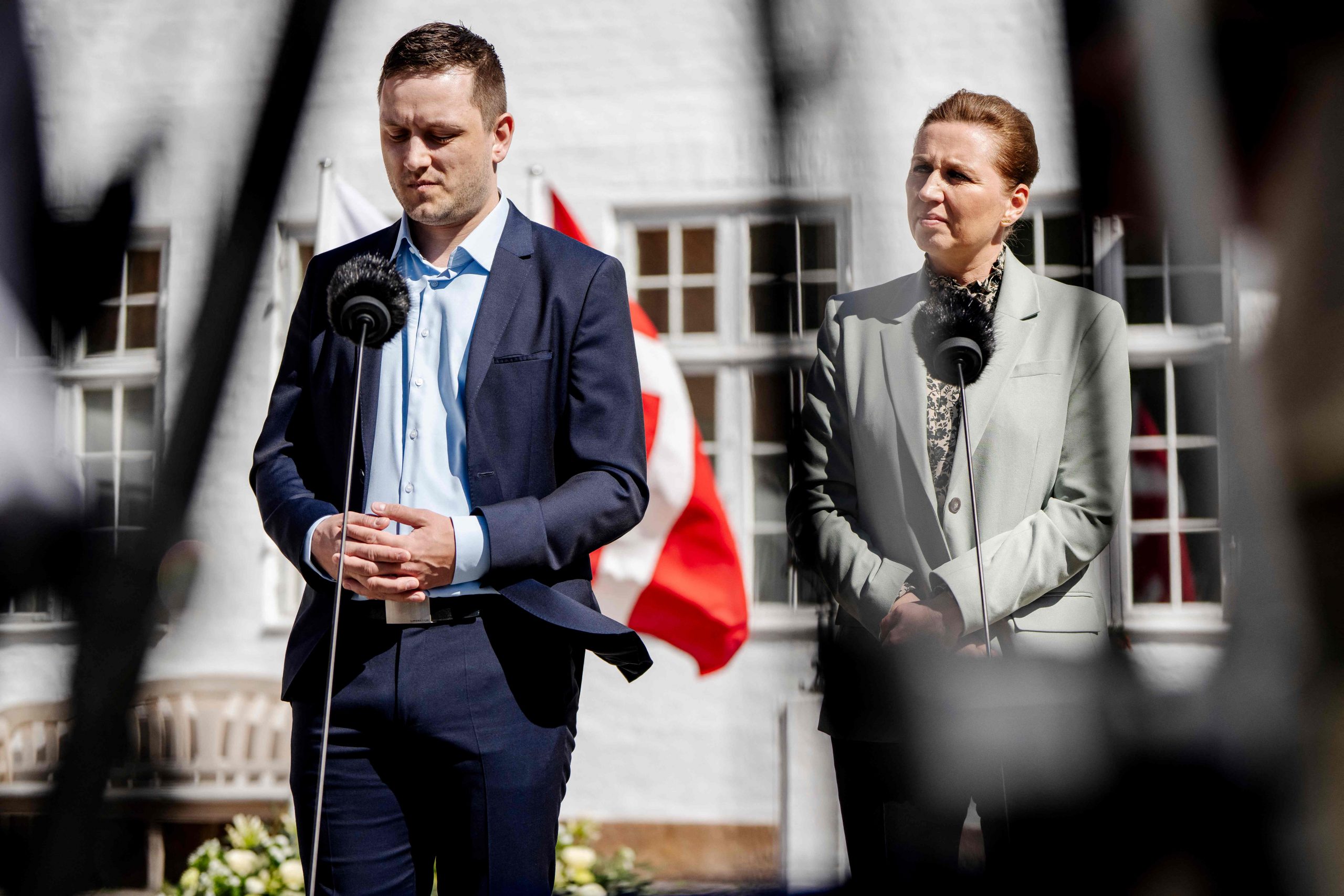 Die dänische Ministerpräsidentin Mette Frederiksen (R) und Jens-Frederik Nielsen, Premierminister von Grönland. Die dänische Ministerpräsidentin Mette Frederiksen (R) und Jens-Frederik Nielsen, Premierminister von Grönland.