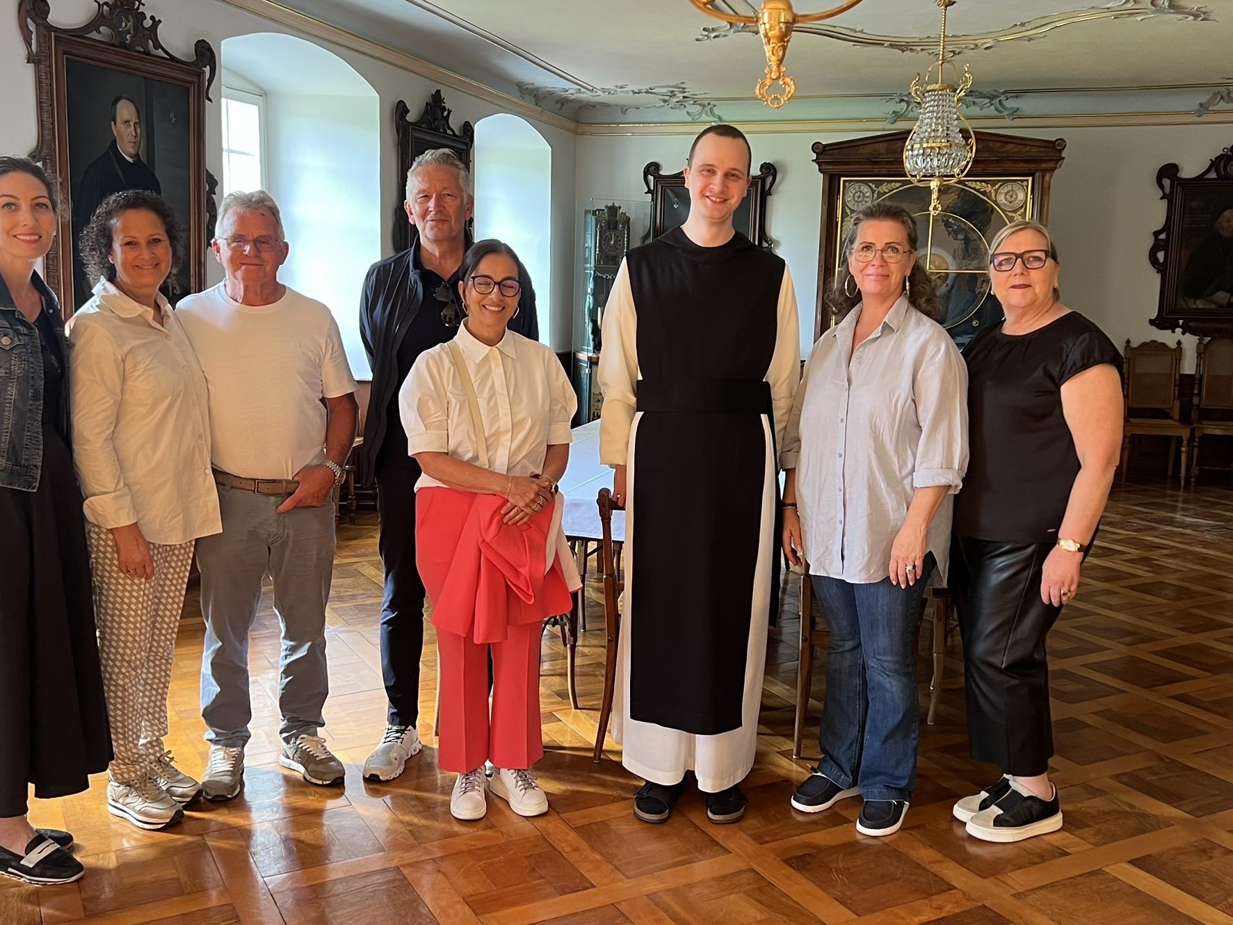 Mit ÖVP-Klubobfrau Veronika Marte besuchten die Gildenball-Gewinner das Kloster Mehrerau Mit ÖVP-Klubobfrau Veronika Marte besuchten die Gildenball-Gewinner das Kloster Mehrerau