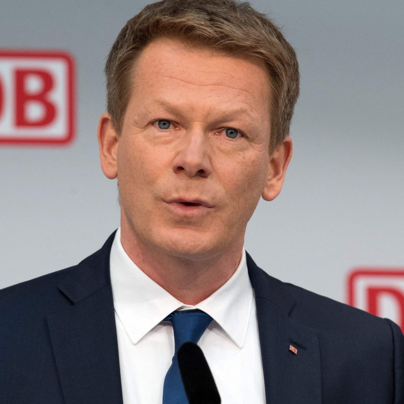 Richard Lutz steht seit Jahren wegen unzuverlässiger Zugverbindungen und operativer Defizite in der Kritik.