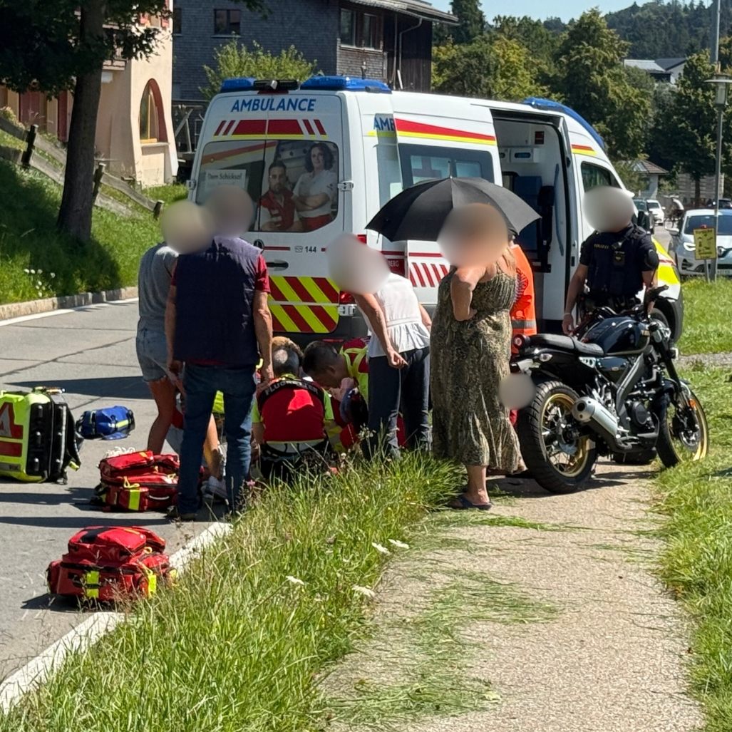 57-jähriger Motorradfahrer bei Unfall unbestimmten Grades verletzt.