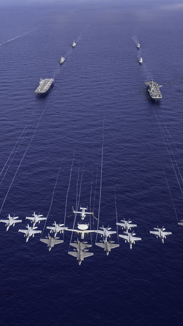 Historische Träger-Formation im Pazifik: Westen sendet starkes Signal an China.