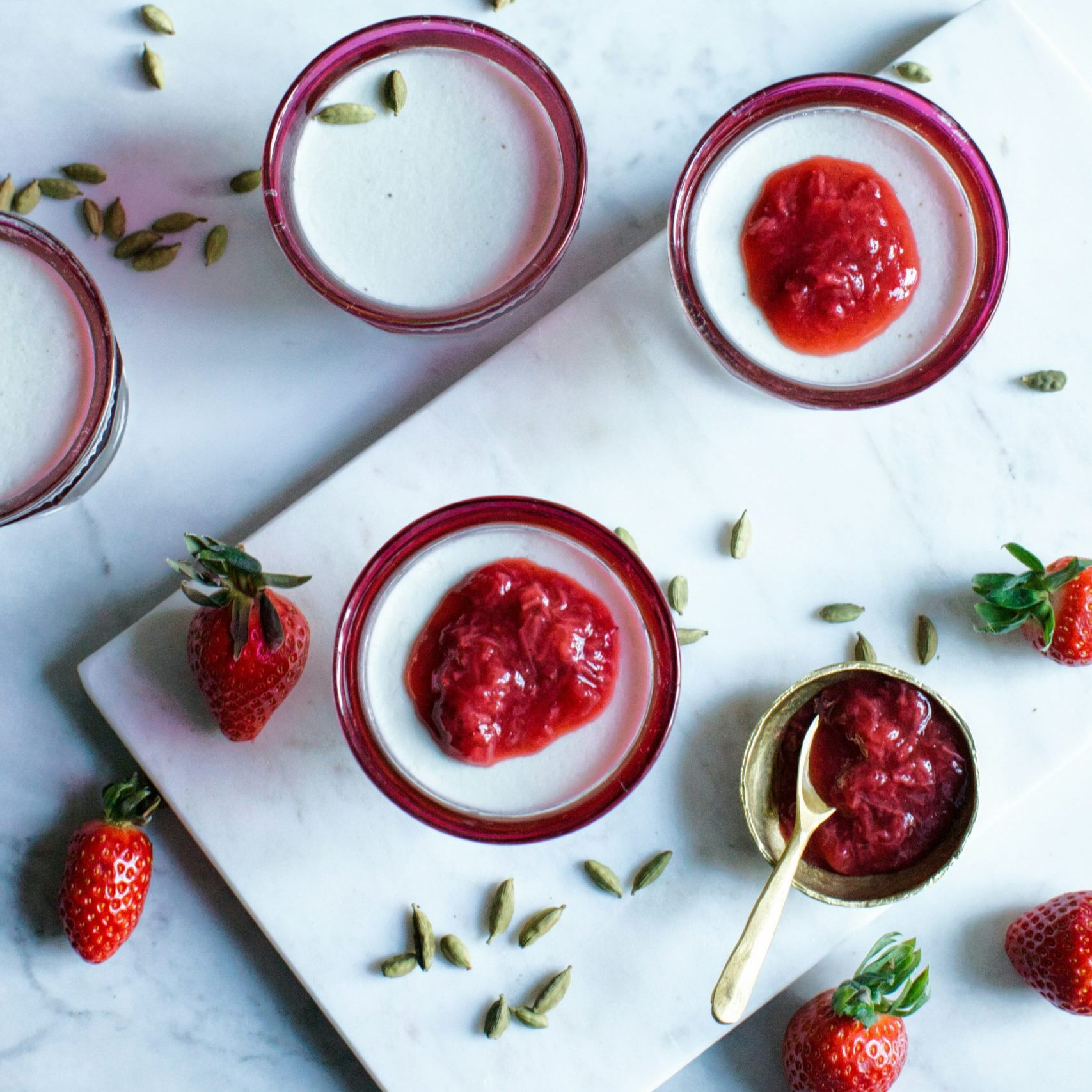 Die wässrige Schicht im Joghurt ist ein echtes Superfood ist: Wie Molke die Gesundheit stärkt.