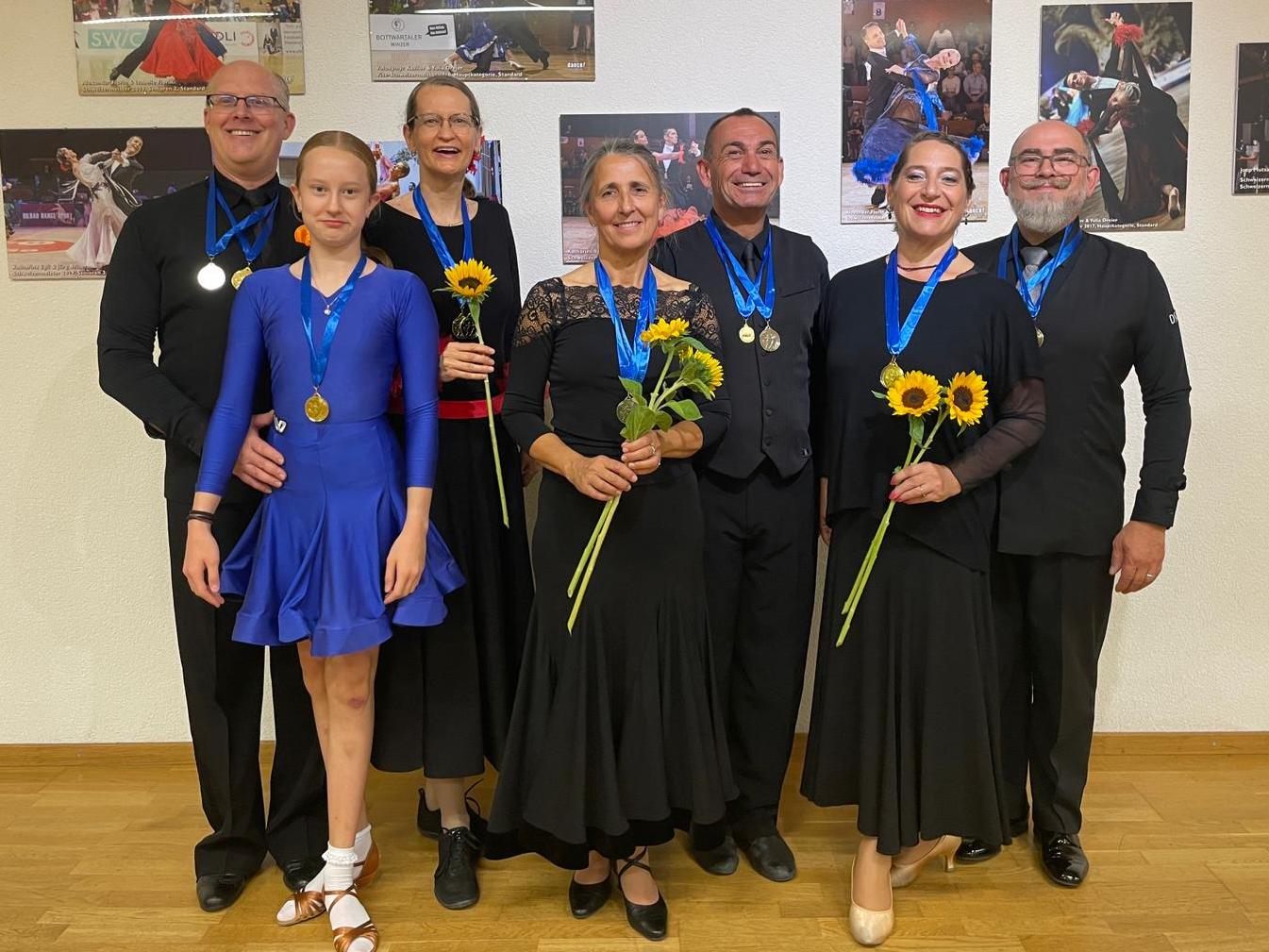 v.l.: Hanno Froese, Hannah Froese, Petra Findeisen, Tanja Häfele, Robert Diem, Heidi Willam-Barabas, Joe Barabas