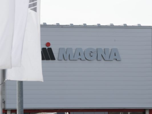 Magna übernimmt Fertigung von E-Kfz des chinesischen Herstellers XPeng Magna übernimmt Fertigung von E-Kfz des chinesischen Herstellers XPeng