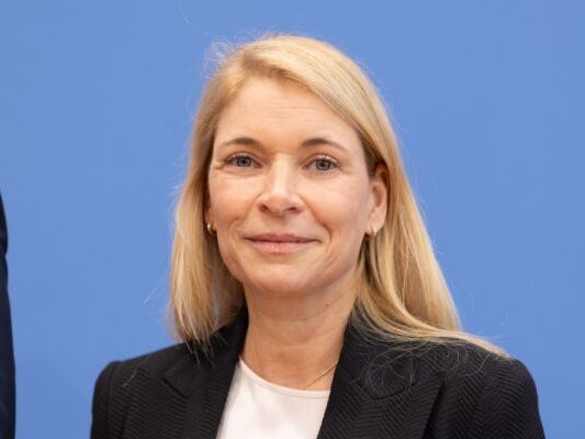 Neu an der Spitze der Deutschen Bahn: Evelyn Palla Neu an der Spitze der Deutschen Bahn: Evelyn Palla