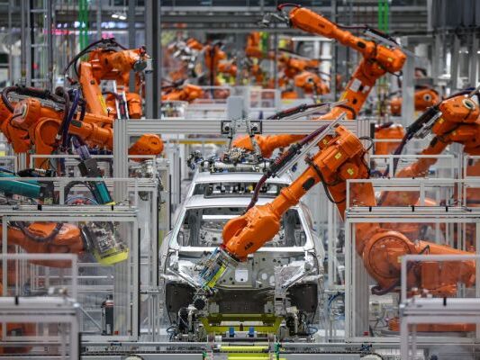 Hohe Rückgänge gab es 2024 im Fahrzeugbau