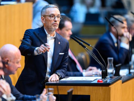Kickl will im Bund bleiben