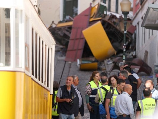 Mehr als ein Dutzend Tote und Verletzte Mehr als ein Dutzend Tote und Verletzte