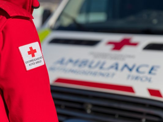 Der 72-Jährige wurde ins Krankenhaus gebracht Der 72-Jährige wurde ins Krankenhaus gebracht