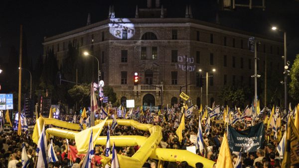 Zigtausende Menschen versammelten sich in Jerusalem