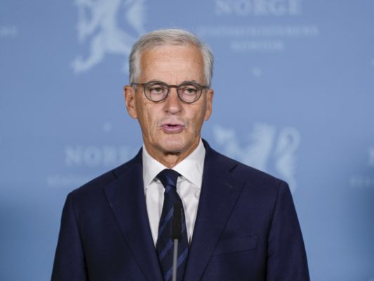 Sozialdemokratischer Premier Gahr Store hofft auf weitere Amtszeit