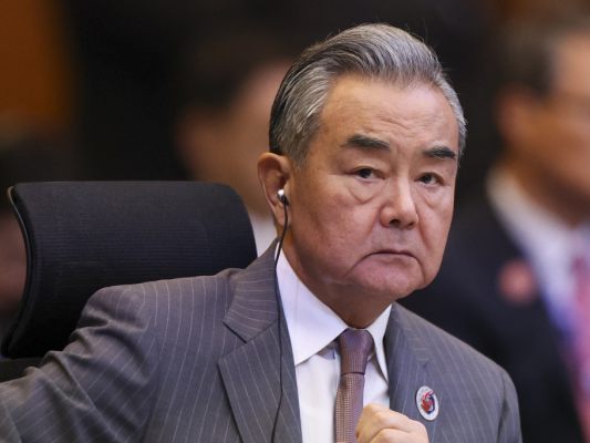 Chinesischer Außenminister Wang Yi auf Europatour