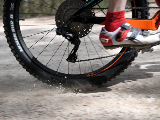 Der 33-Jährige verlor in einer Steilkurve die Kontrolle über das Bike
