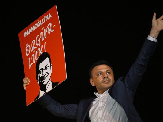 Istanbul-Festnahme-von-oppositionellem-Bezirksb-rgermeister