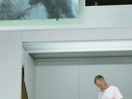 Intelligent-und-spannend-Hanekes-quot-Cach-quot-im-Volkstheater