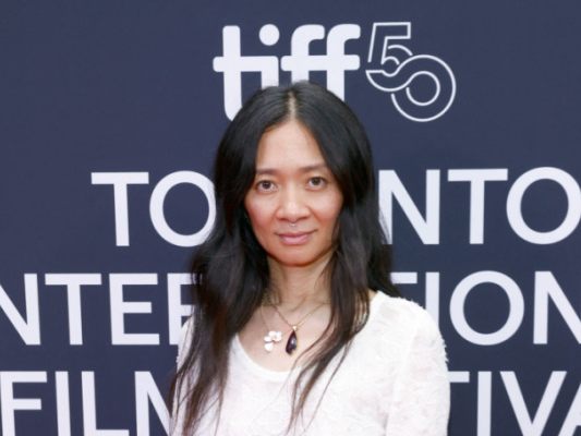 Chloé Zhao interpretierte Shakespeares Familiengeschichte neu Chloé Zhao interpretierte Shakespeares Familiengeschichte neu
