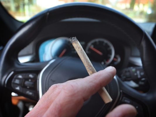 Warnung-vor-steigenden-Unfallzahlen-mit-Alkohol-und-Drogen