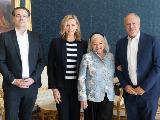 Nominierte Veronica Ferres und Brigitte Kren mit Leyrer und Grasl