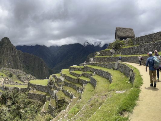 Viele-Touristen-wegen-Protesten-am-Machu-Picchu-evakuiert