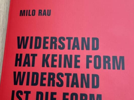Das inkriminierte Buch von MIlo Rau