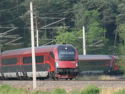 Die Arlbergbahnstrecke wird wegen Sanierungsarbeiten gesperrt