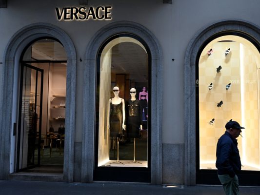 Festnahmen-nach-Diebst-hlen-im-Versace-Lager-in-Italien
