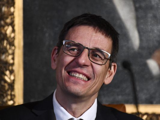 Nobelpreistr-ger-und-Exoplanetenforscher-Queloz-in-Graz
