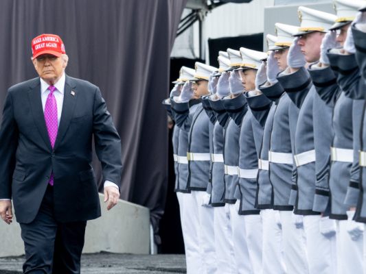 Trump will Militär in Portland einsetzen (Illustration)