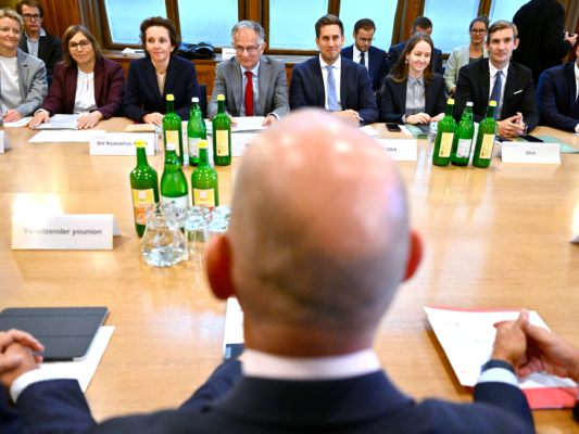 Es wird wieder verhandelt