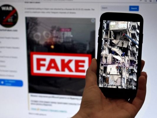 Fact-Checking-Mit-Storytelling-im-Info-Armageddon-punkten
