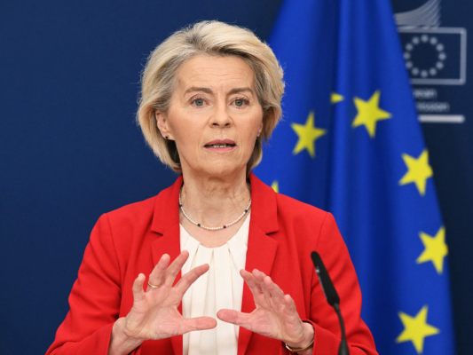 Von der Leyen will Drohnenwall gegen Russland