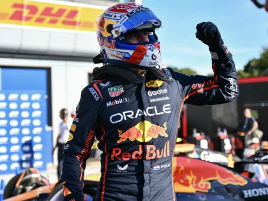 Verstappen freute sich in Monza über die Pole Verstappen freute sich in Monza über die Pole