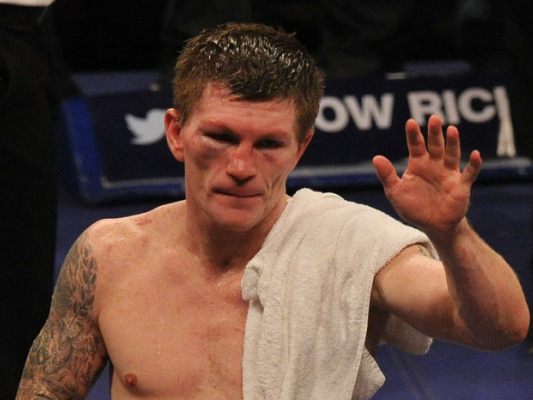 Ex-Champion Hatton tot