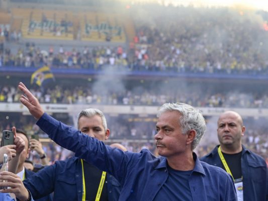 Star-Trainer-Mourinho-vor-R-ckkehr-zu-Benfica-Lissabon
