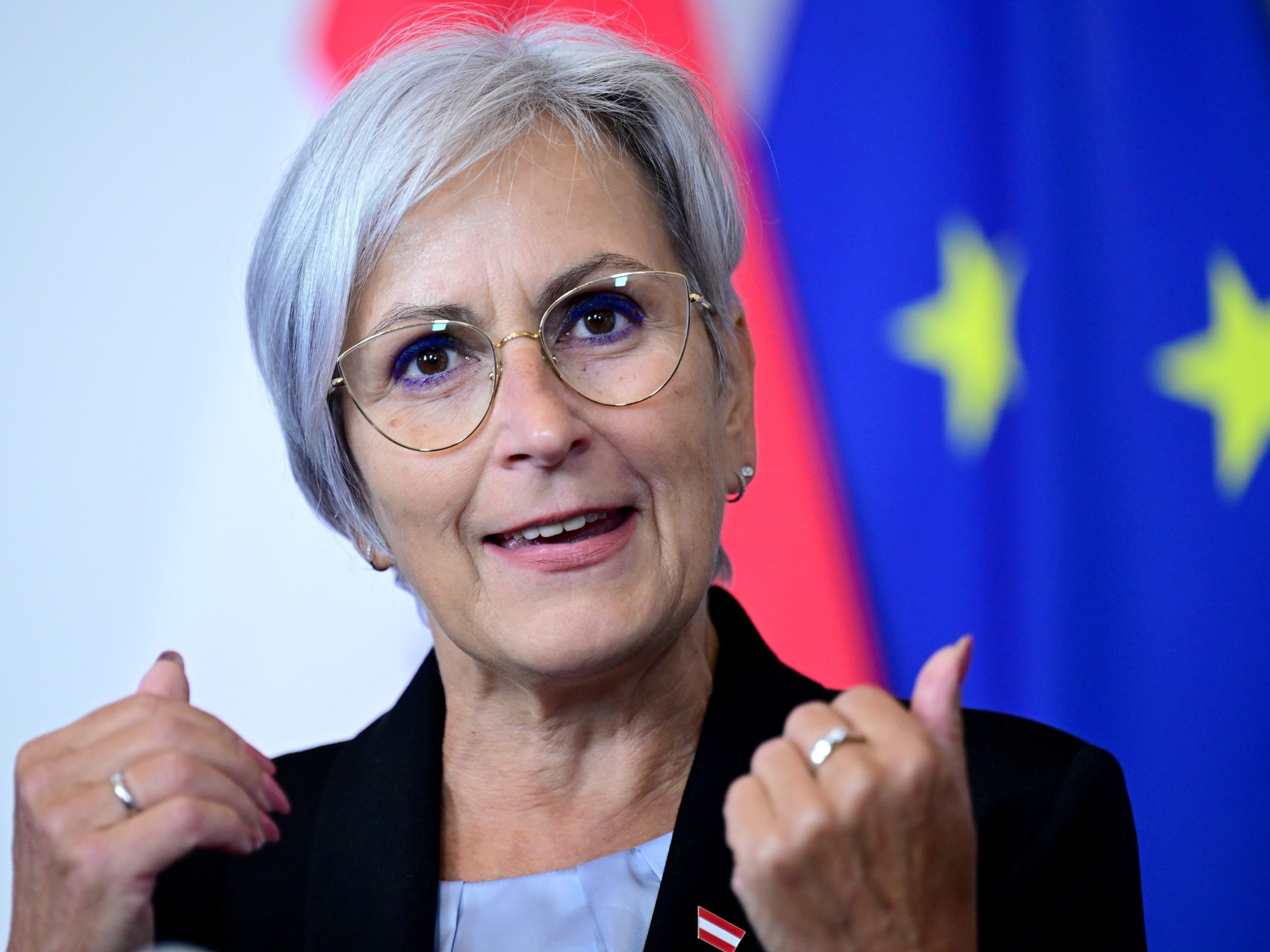Justizministerin Anna Sporrer (SPÖ) kündigte am Montag eine "Weiterentwicklung des Sexualstrafrechts" an. Justizministerin Anna Sporrer (SPÖ) kündigte am Montag eine "Weiterentwicklung des Sexualstrafrechts" an.