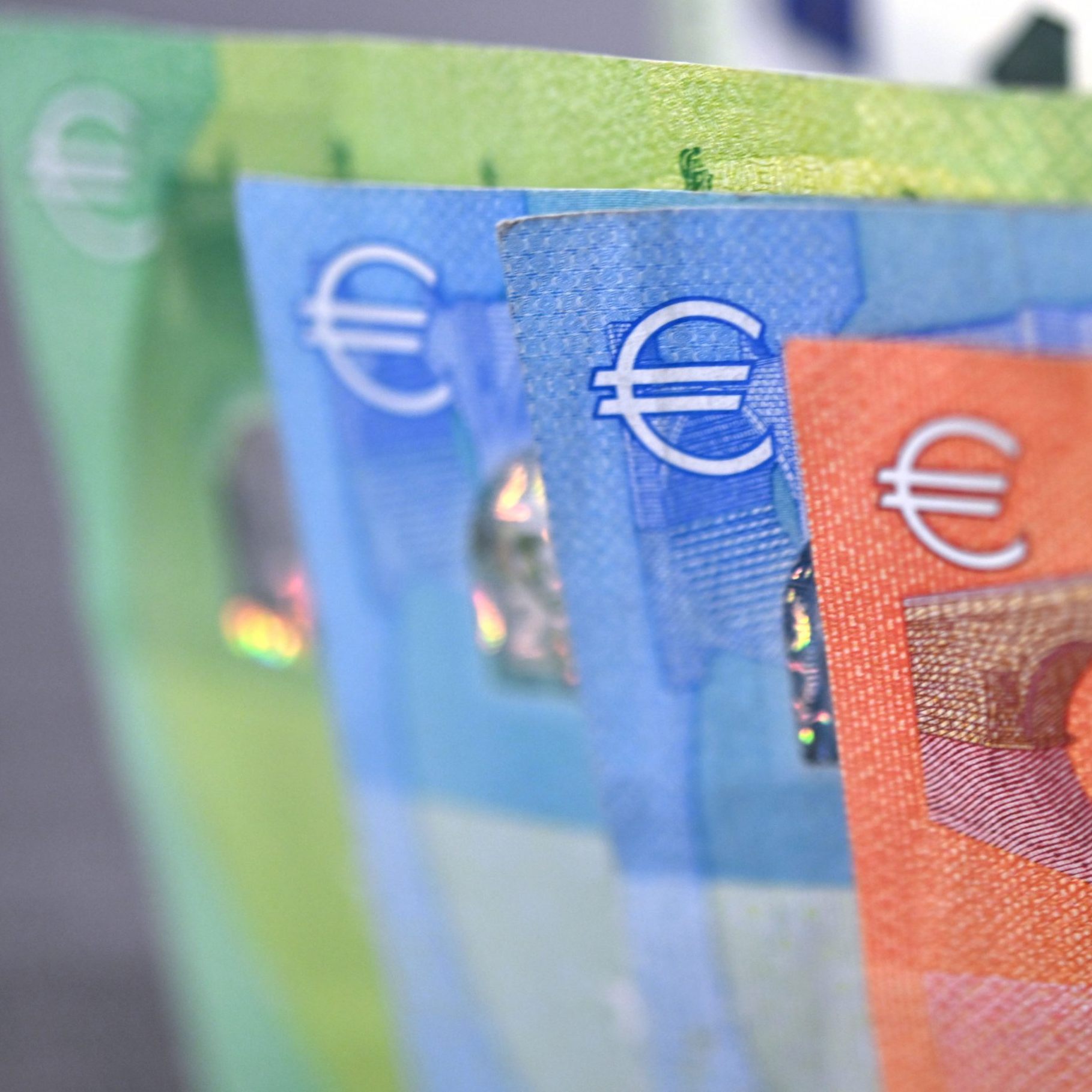 Ein Maßnahmenpaket zur Betrugsbekämpfung soll bis zu 1,4 Milliarden einbringen.