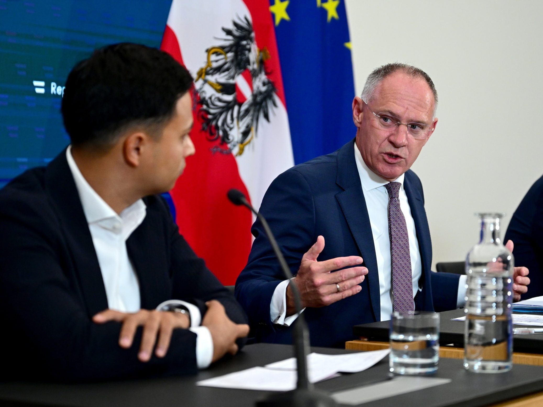 Die Koalition bewirbt schärfere Waffengesetze.