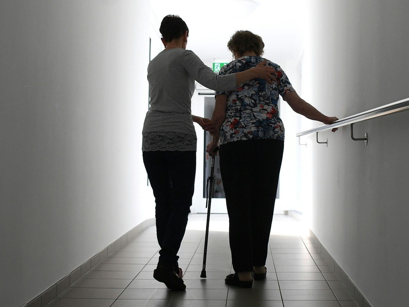 Die Arbeitslosigkeit im Gesundheits- und Sozialbereich ist niedrig. Die Arbeitslosigkeit im Gesundheits- und Sozialbereich ist niedrig.