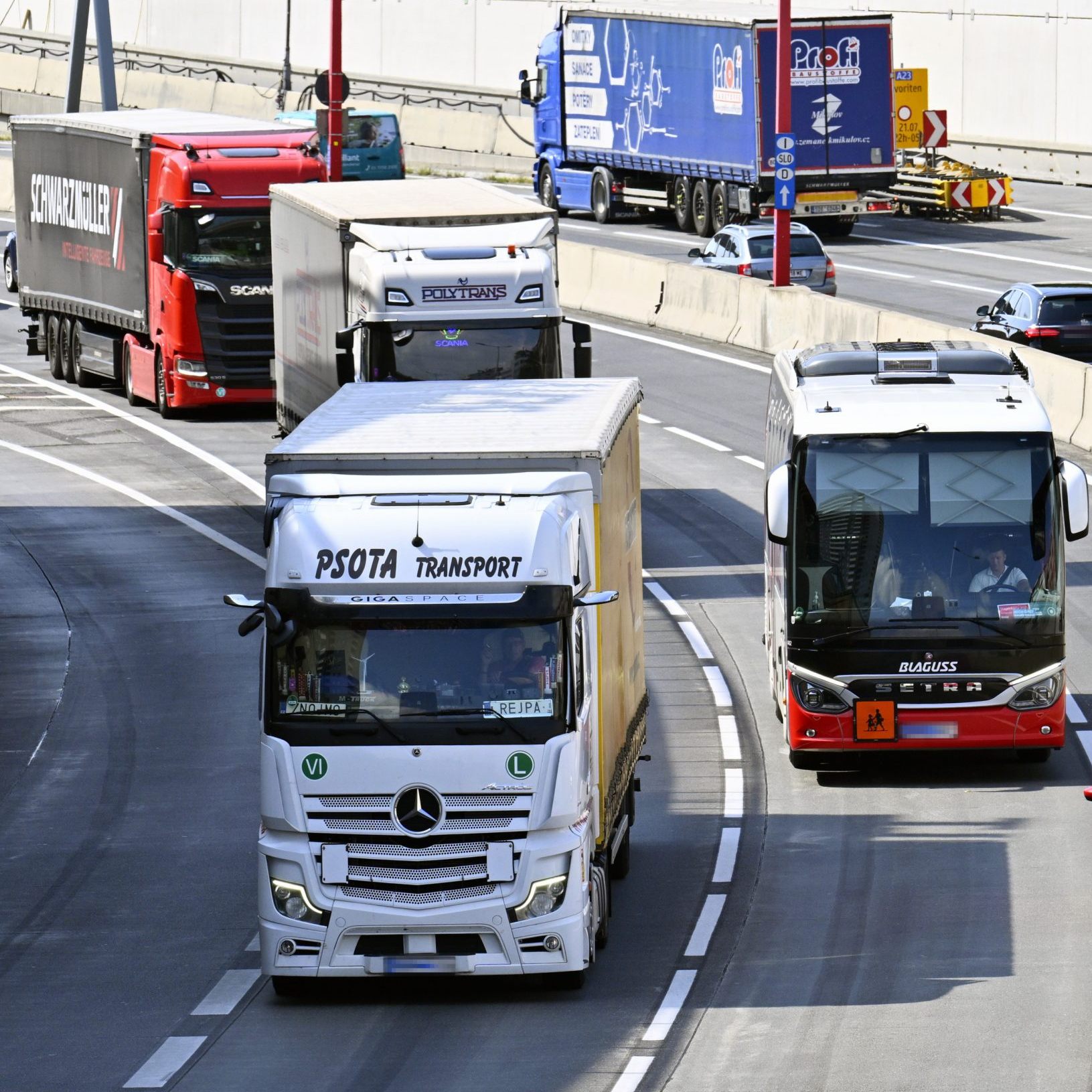 Bei der LKW-Maut einigt sich die Regierung auf einen Konsens.