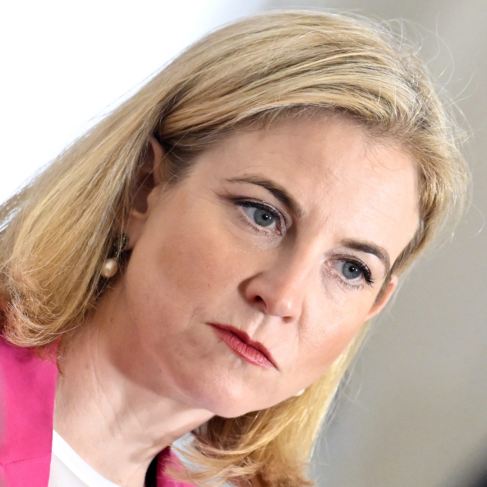 Meinl-Reisinger warnt vor einer Spaltung beim ESC.