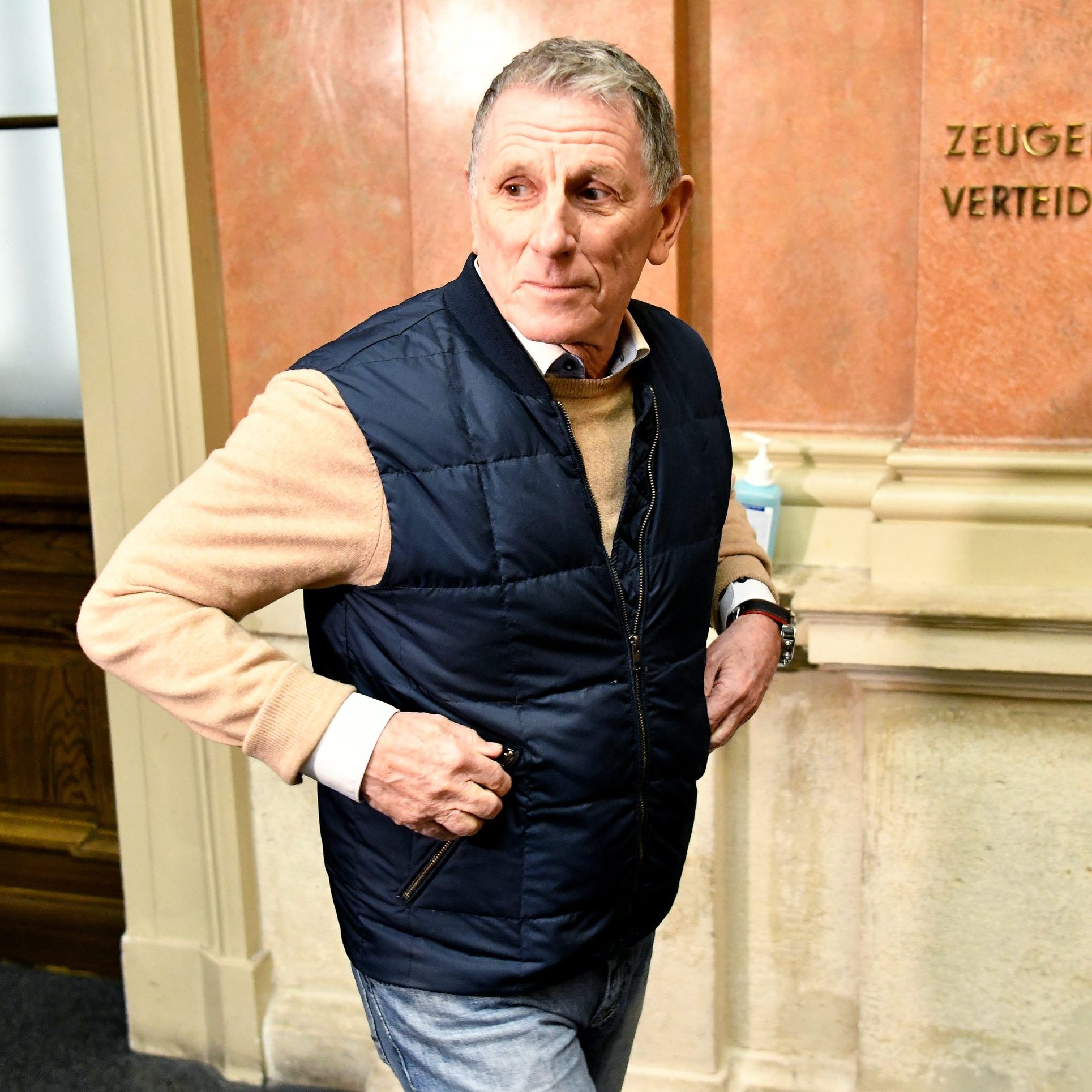 Hochegger wurde in der Telekom-Affäre zu 800.000 Euro Geldstrafe verurteilt