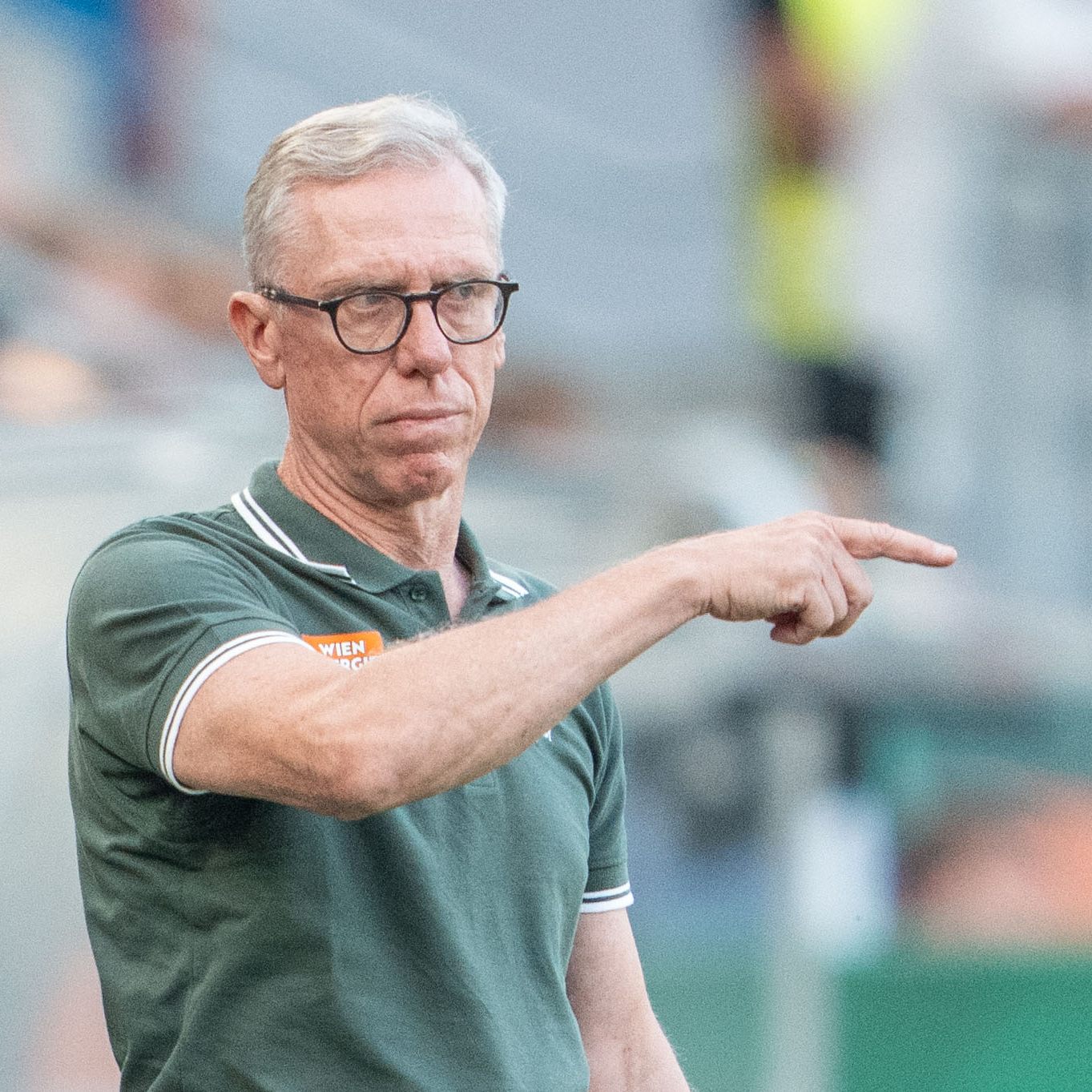 Rapid - im Bild Trainer Stöger - bekommt es im Cup mit Oberwart zu tun.