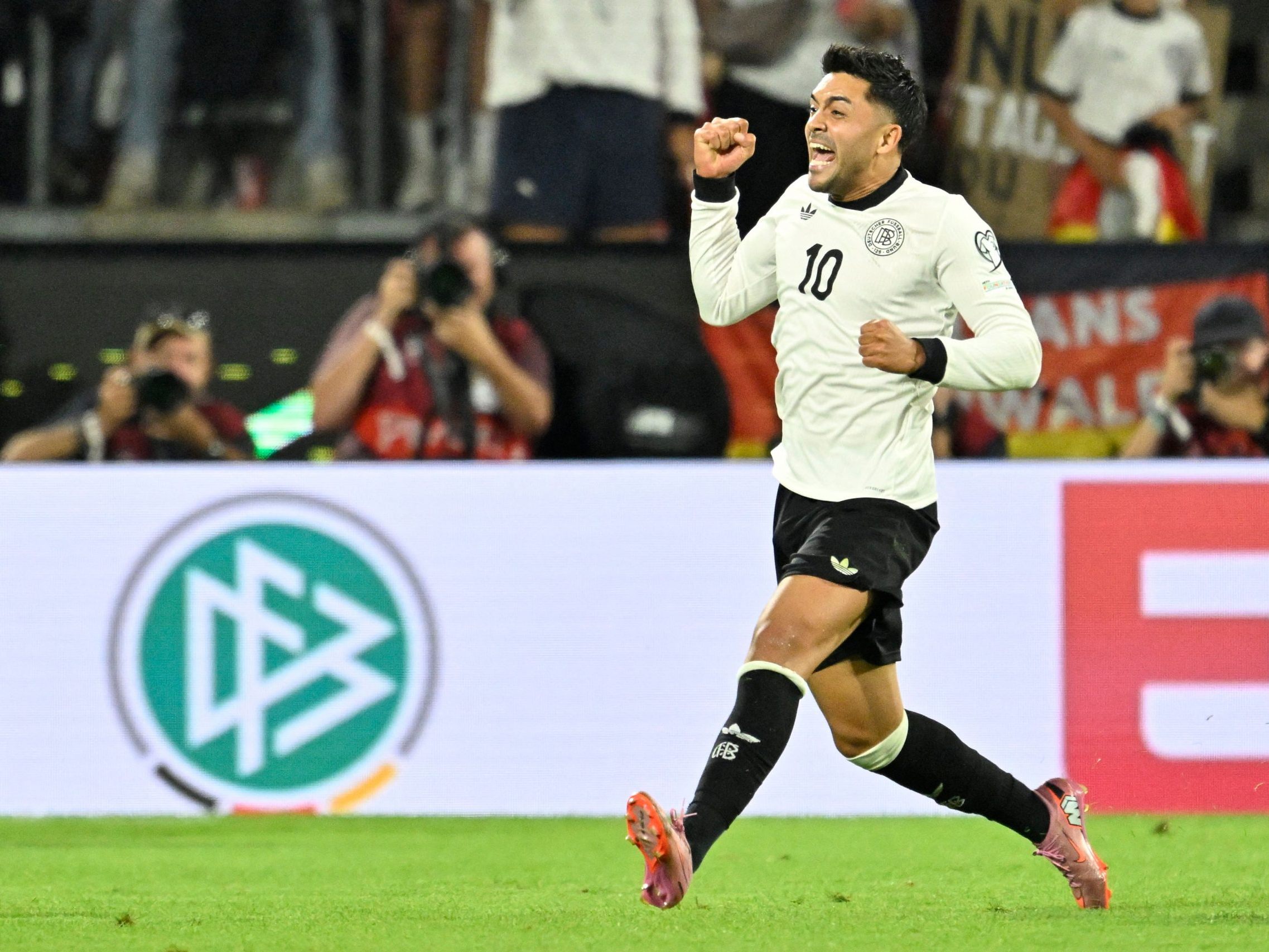 Amiri-dreht-Spiel-DFB-Team-siegt-3-1-gegen-Nordirland