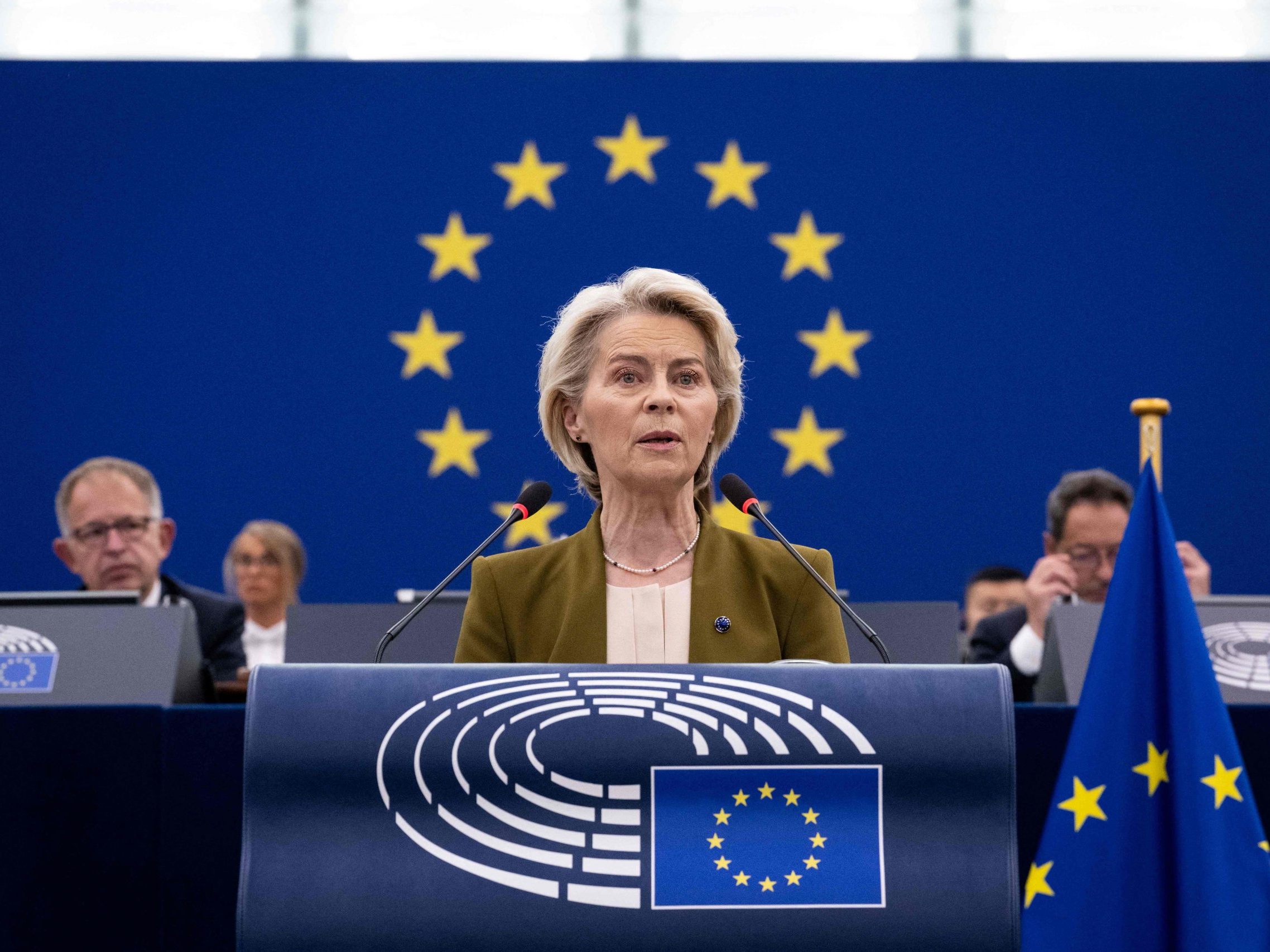 EU-Parlament prüft Misstrauensanträge gegen Ursula von der Leyen